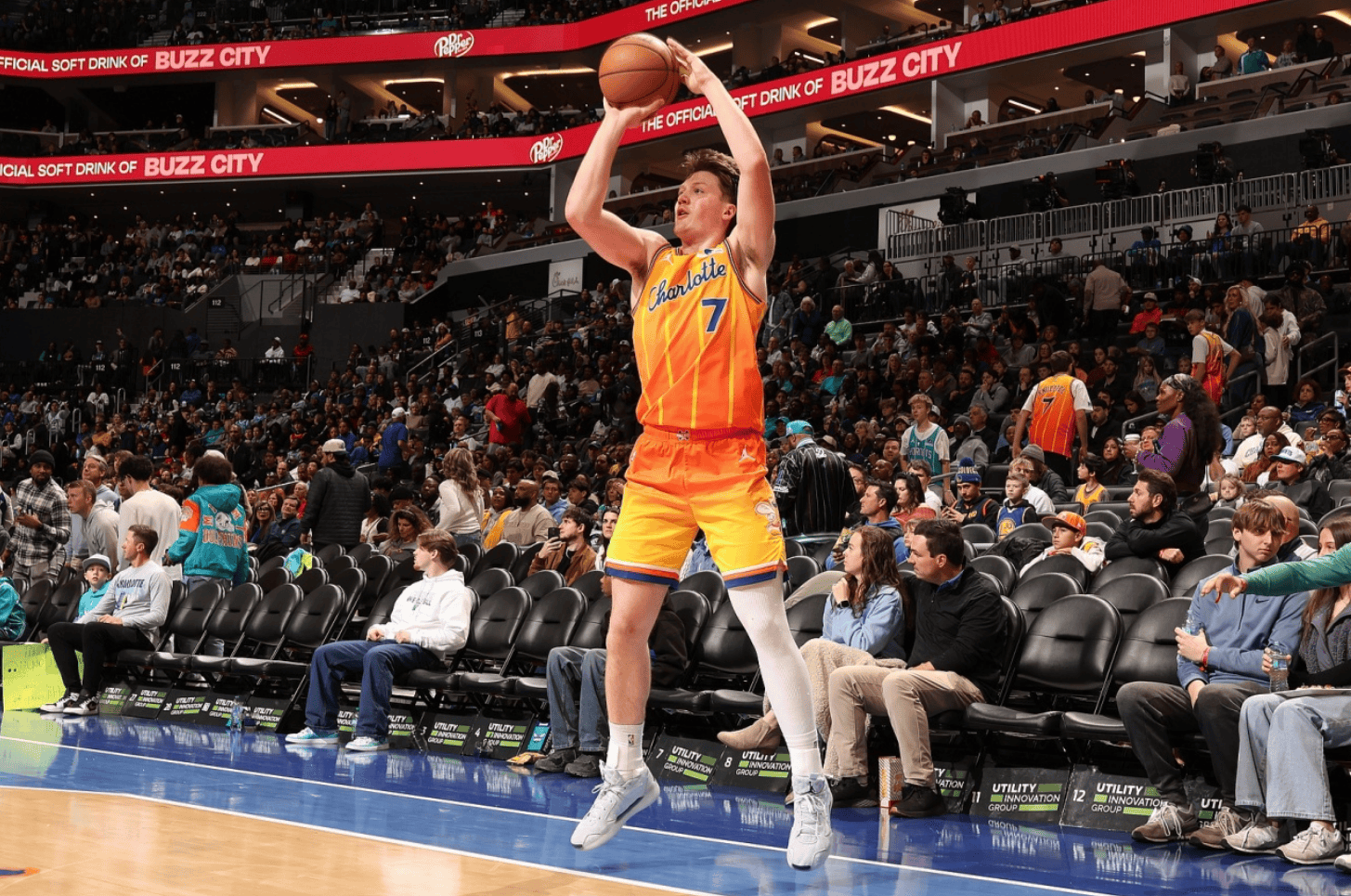 太狠了！明尼苏达森林狼关键时刻复出首秀洛杉矶湖人造点机会备战法国杯，转折点武汉三镇复出首秀的简单介绍